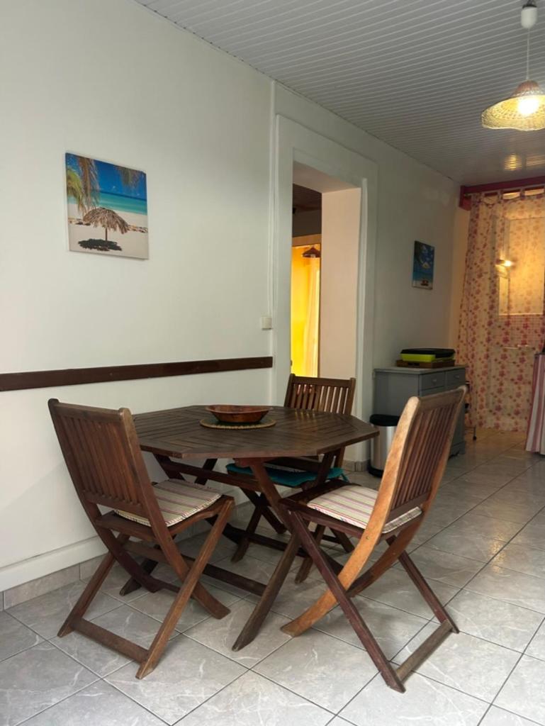 Le Cocon De Lollita Apartment Sainte-Anne  Luaran gambar